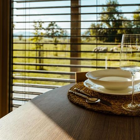 Fortun Estate - Apartmaji Ob Reki Kolpi Metlika Esterno foto