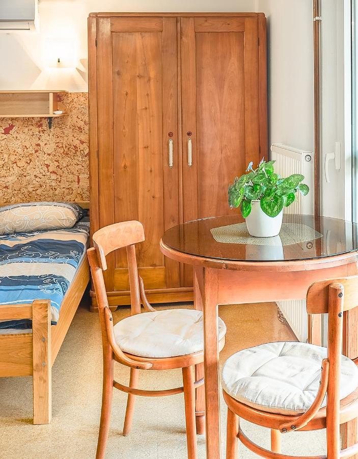 Fortun Estate - Apartmaji Ob Reki Kolpi Metlika Esterno foto