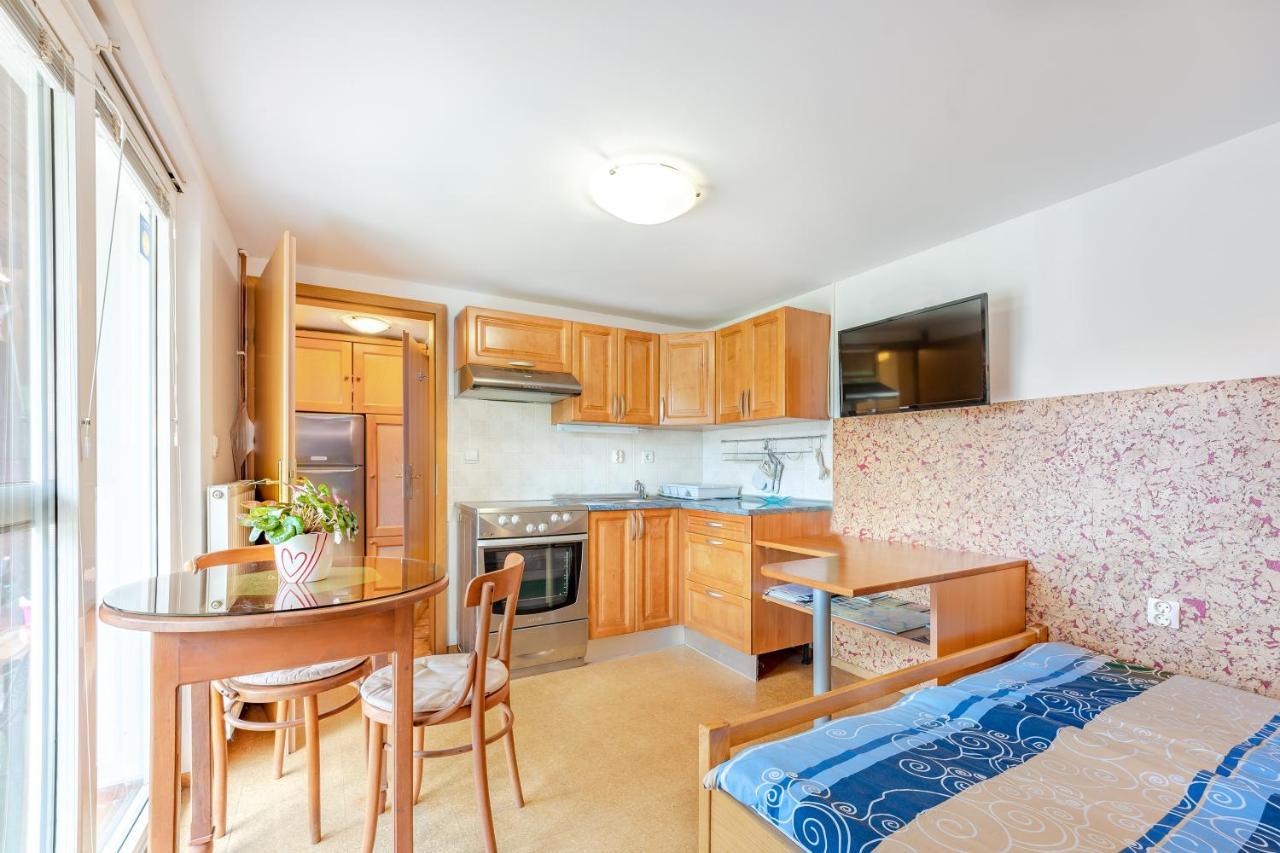 Fortun Estate - Apartmaji Ob Reki Kolpi Metlika Esterno foto